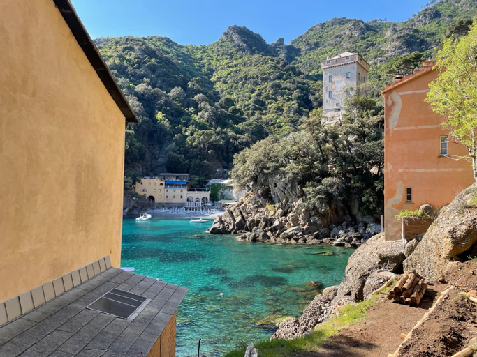 Sport & Beauty, Casa dell'Arco Civico 35, Genova