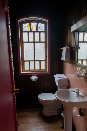 Bathroom 3, Hotel Unicornio Azul, Chiloé