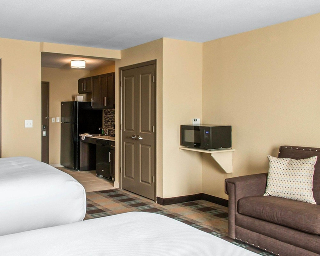 Bedroom 2, MainStay Suites Cotulla, La Salle