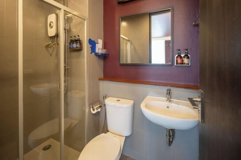 Bathroom 19