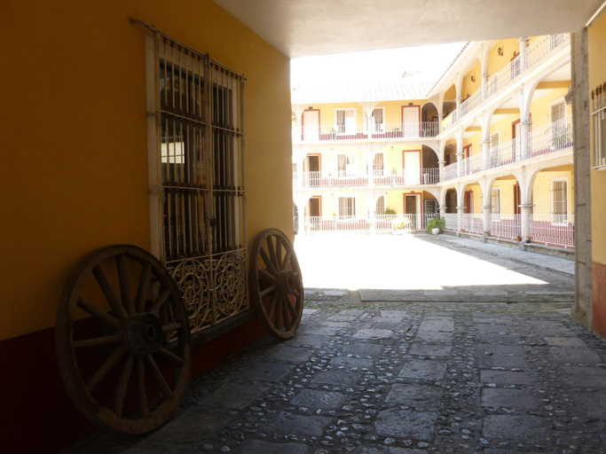 Others 5, Hotel del Rio, Río Blanco