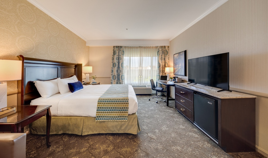 Bedroom 4, Ayres Hotel Corona – Riverside, Riverside