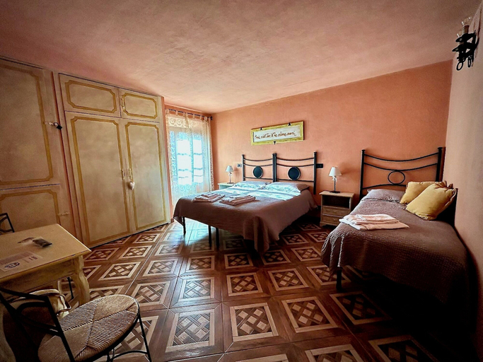 Bedroom 2, Gredo Antica Dimora, Massa Carrara