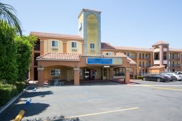 Exterior & Views 1, Heritage Inn And Suites, Riverside