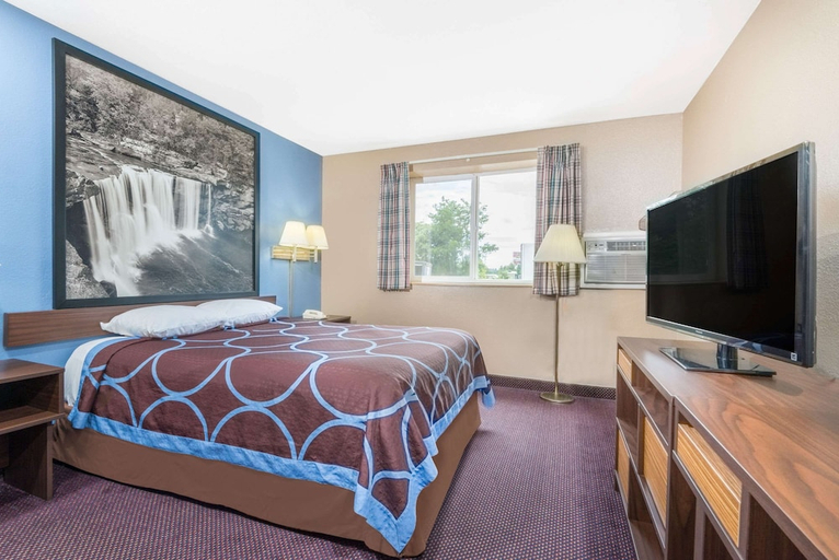 Bedroom 3, Super 8 By Wyndham Corbin/London Ky, Laurel