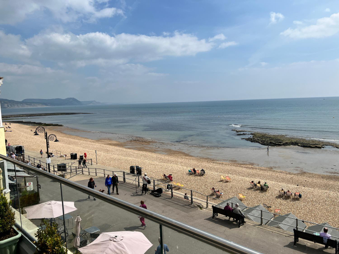 Others 2, Largigi offering two amazing panoramic sea front apartments, Dorset