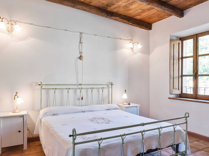 Bedroom 3, Relaxing Tuscan Home With Wifi, Massa Carrara