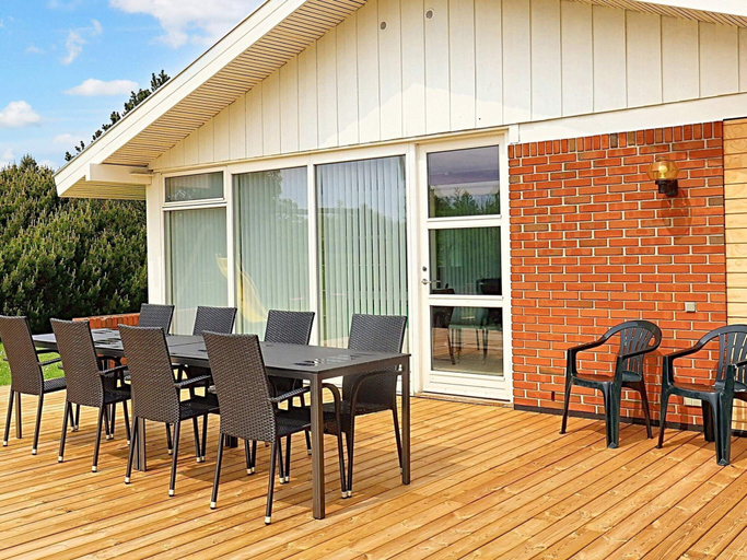 Others 5, 8 Person Holiday Home in Vaeggerlose, Guldborgsund