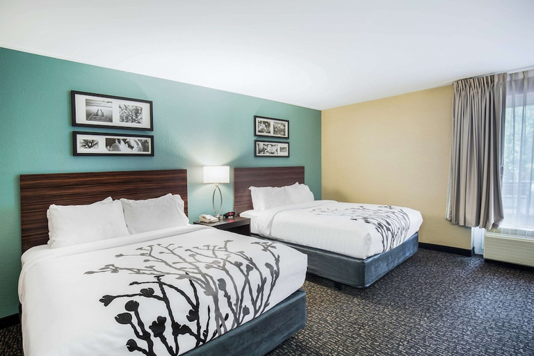 Bedroom 3, Sleep Inn & Suites Dunmore, Lackawanna