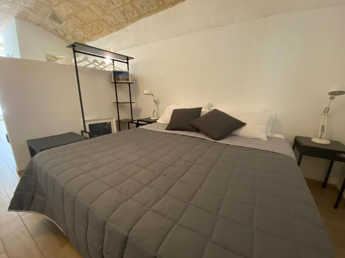 Bedroom 2, Bari LandLord 31, Bari