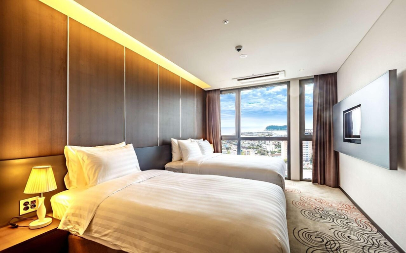 Bedroom 2, Hotel Golden Daisy Seogwipo Ocean, Seogwipo