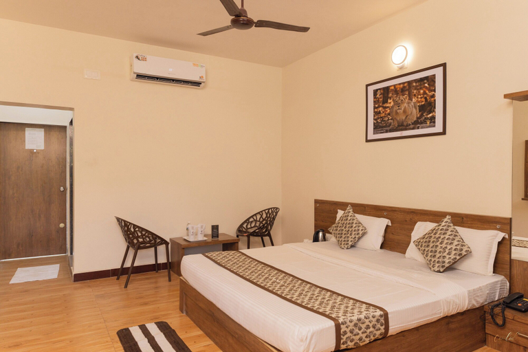 Bedroom 4, Daksh Resort And Amusement Park, Junagadh