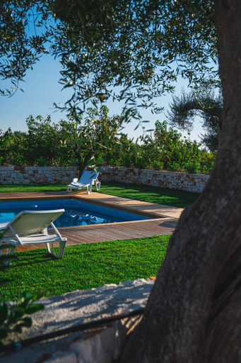 Others 3, Olea Relais, Bari