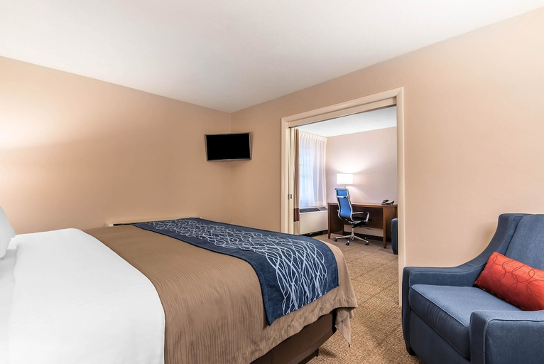 Bedroom 2, Comfort Inn Concord South End, Merrimack