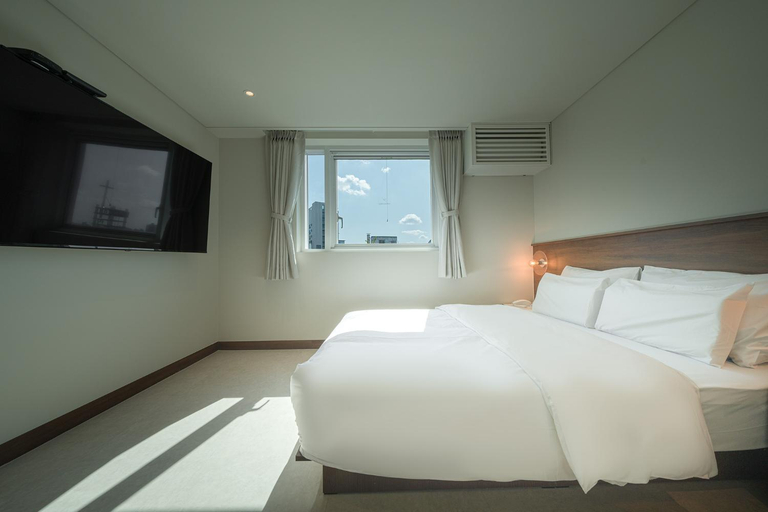 Bedroom 4, TimeTerminal Hotel Daejeon 1st by Anook, Dong