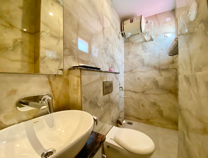 Bathroom 4, Arogyadham wellness Retreat, Garhwal