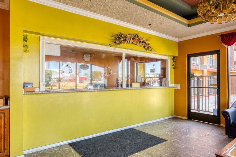 Others 4, Heritage Inn And Suites, Riverside