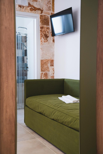 Others 4, Olea Relais, Bari