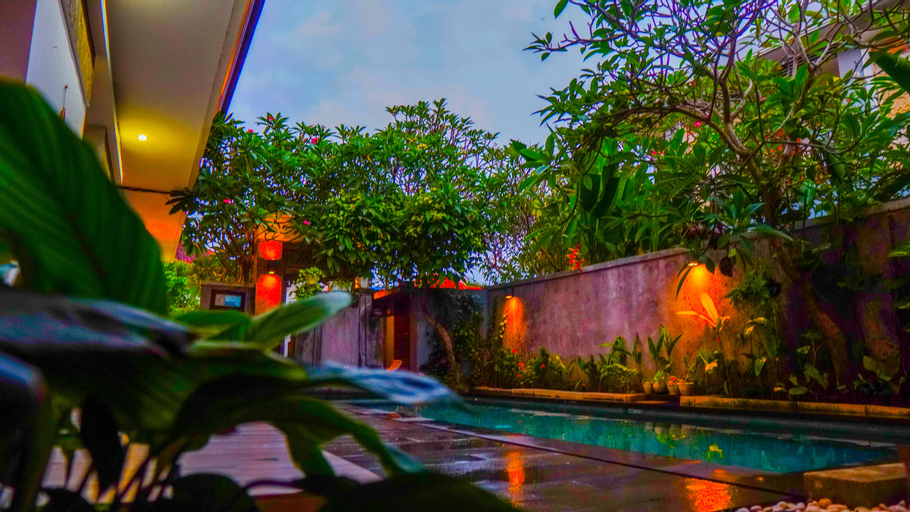 Swimming Pool 23