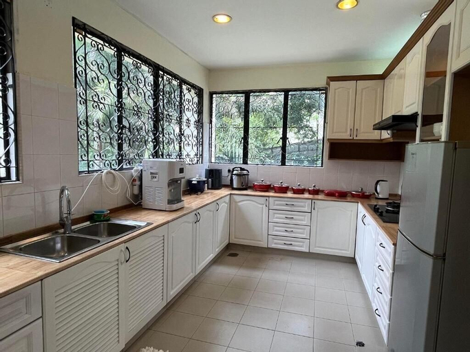 Dining Room 13