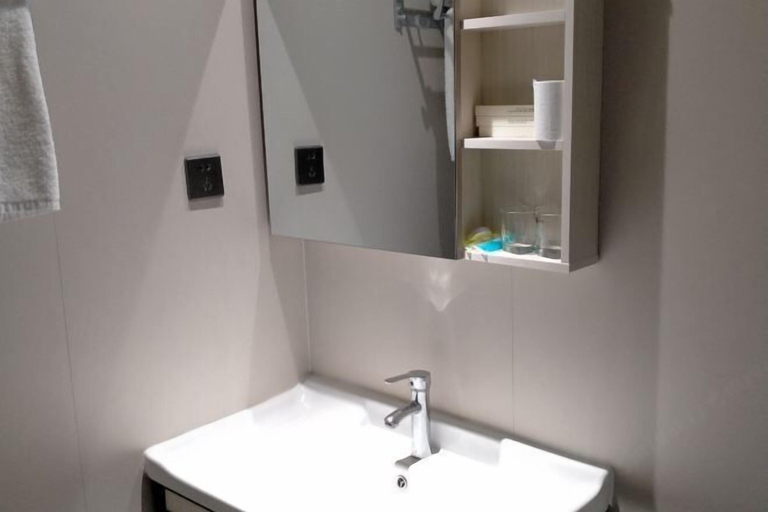 Bathroom 4, Xianju Hotel, Tai'an