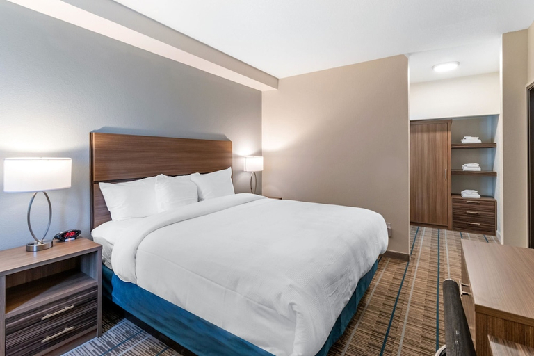 Bedroom 3, MainStay Suites Denver International Airport, Denver