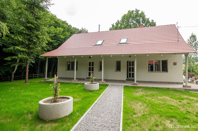 Others 3, Uzonka Guesthouse, Batanii Mari