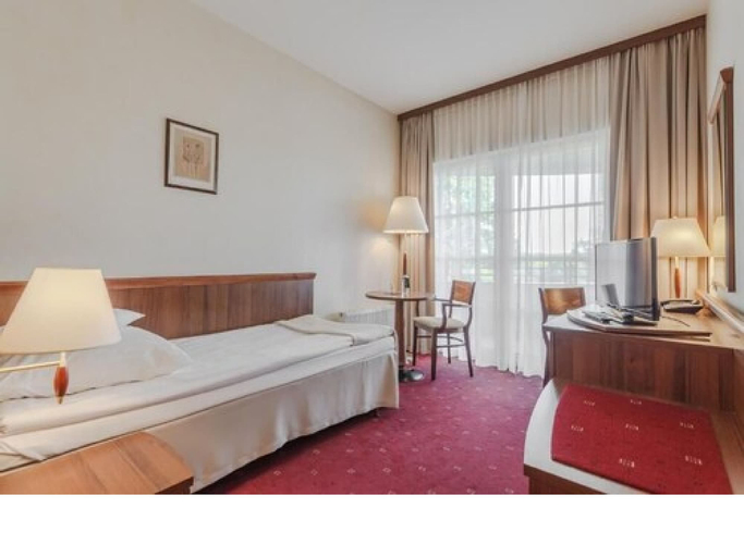 Bedroom 4, Hotel Edison, Poznań City