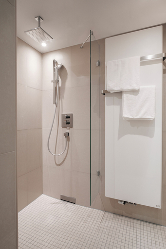 Bathroom 4, Landromantik Hotel Oswald Gourmet & SPA, Regen