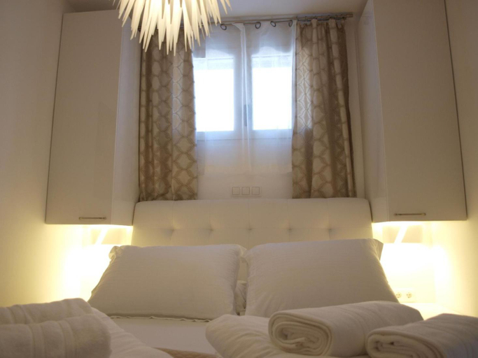 Others 2, Holiday Hvar, Stari Grad