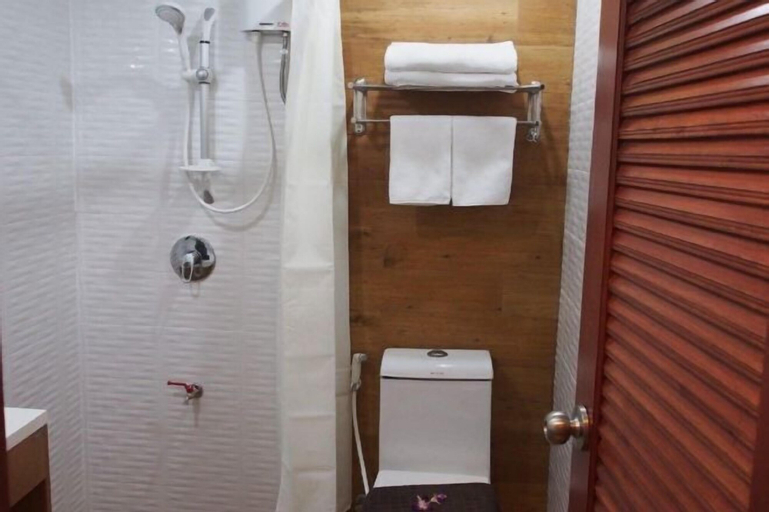 Bathroom 6