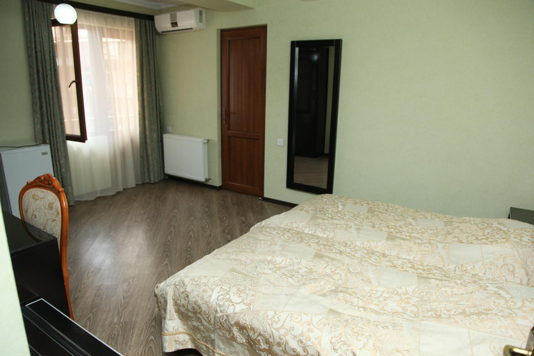 Bedroom 2, Hotel Obola, Samtredia