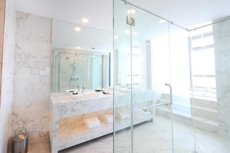 Bathroom 13