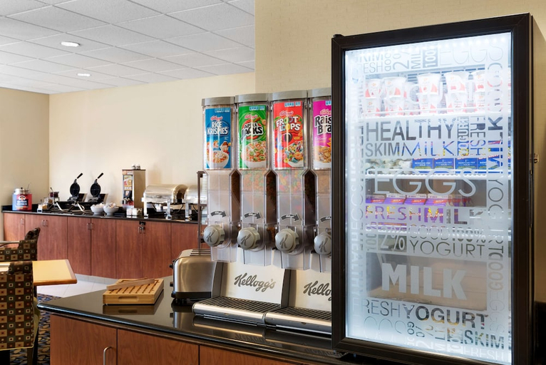 Food & Drinks 4, Country Inn & Suites By Radisson Evansville IN, Vanderburgh