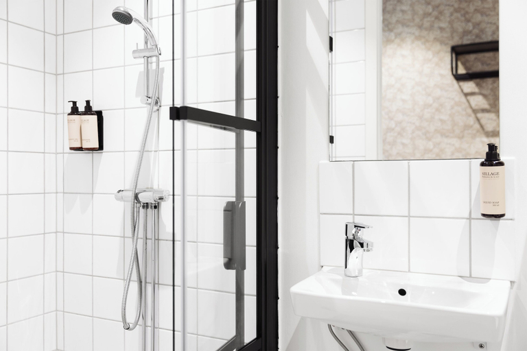 Bathroom 4, Gibsons Hotell, Partille
