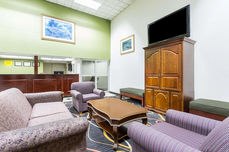 Others 3, Motel6 Forsyth, GA – Tift College, Monroe