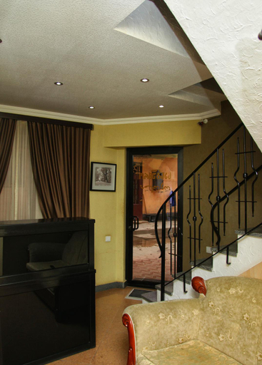 Others 5, Hotel Obola, Samtredia
