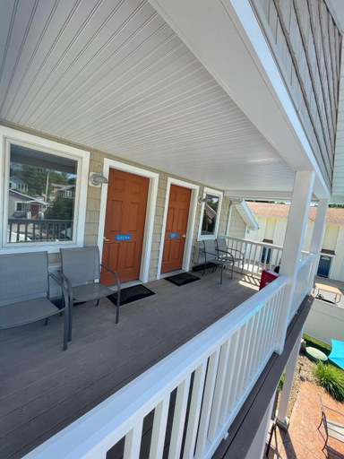 Others 5, Bodee's Bungalow Adults Only Couples Only Boutique Hotel, Ottawa