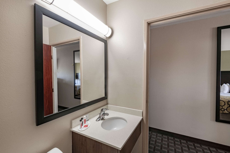 Bathroom 4, Baymont Inn by Wyndham Farmington, San Juan