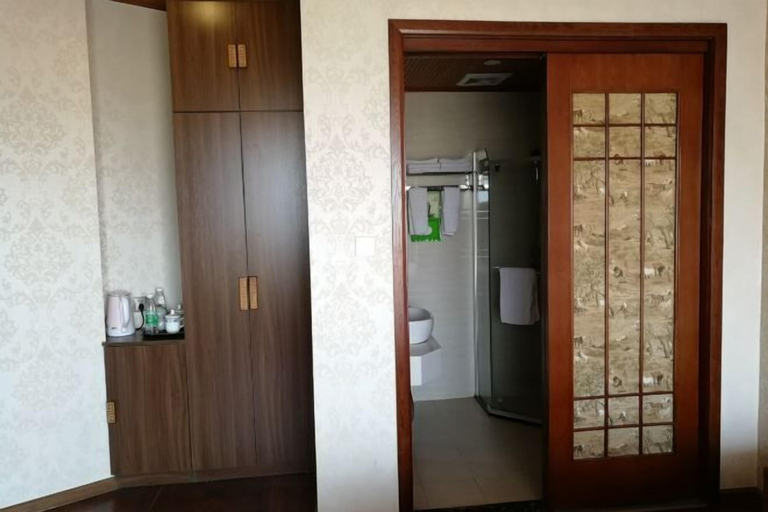 Others 5, NingerHolidaylnnClearWaterBay, Pu'er