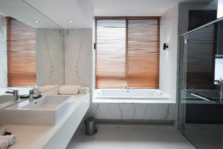 Bathroom 29