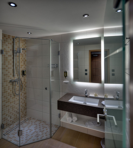 Bathroom 24