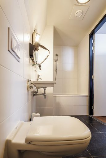 Bathroom 5, Grand Hotel Alkmaar, Alkmaar