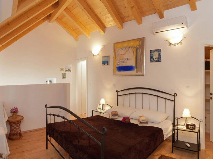 Bedroom 3, Modern Villa in Grohote With Pool, Šolta