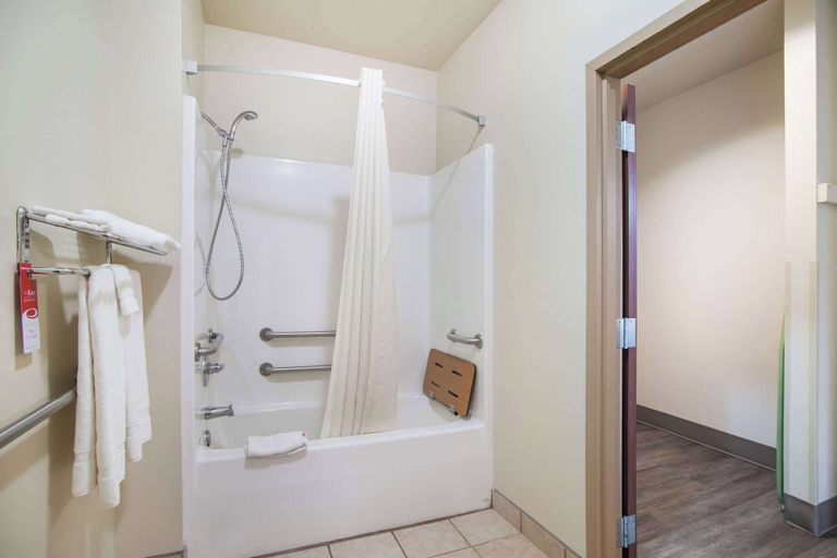 Bathroom 5, Econo Lodge Anderson, McDonald