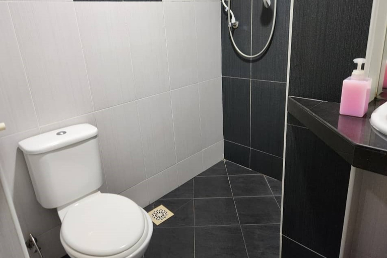 Bathroom 4, Hotel Alam Indi, Johor Bahru