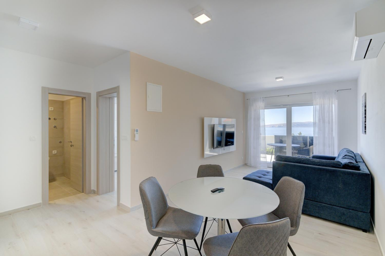 Others 4, APARTMANI OLIMP1, Senj