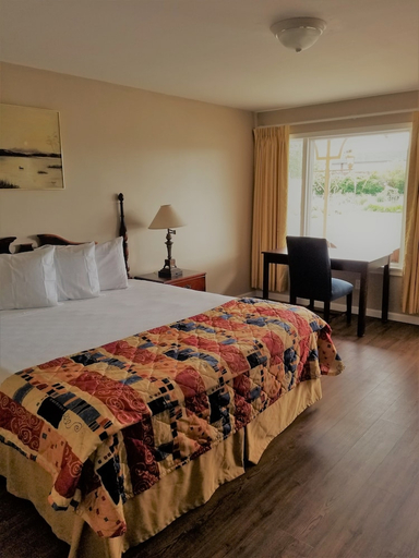 Bedroom 2, Lake Erie Lodge Erie, Erie