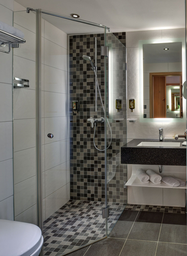Bathroom 22