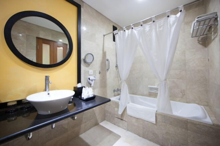 Bathroom 12